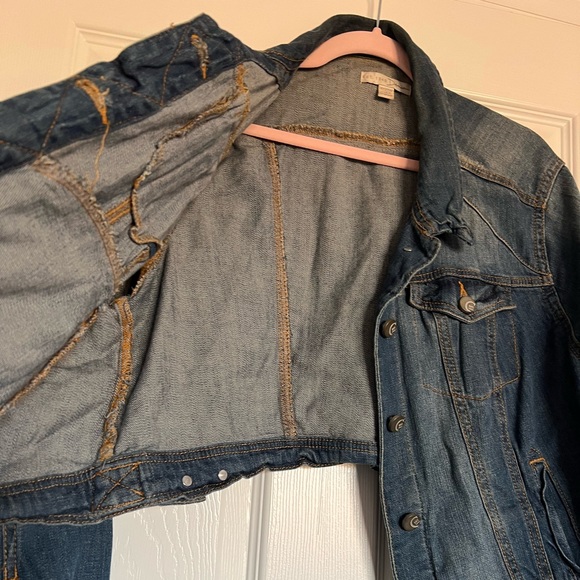 Short Jean Jacket - Picture 3 of 8